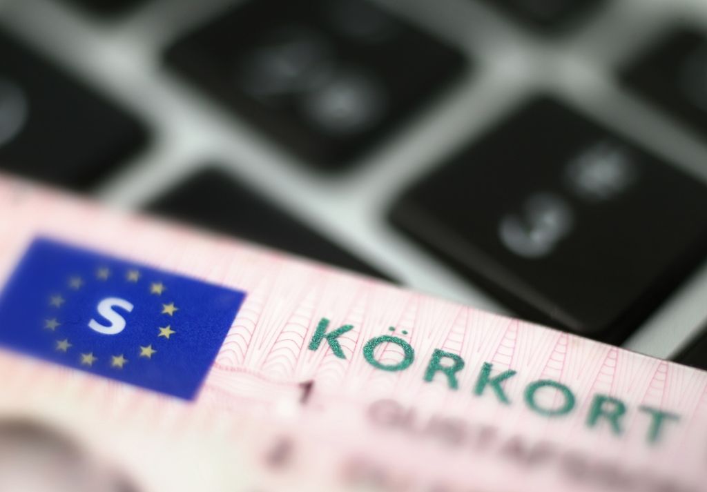 Driving in Sweden: Do I Need an International Driver